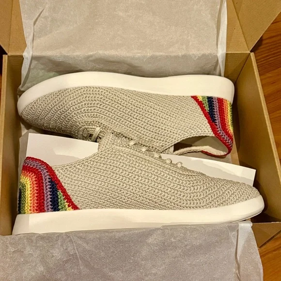 New The Sak Crochet Sneakers - Picture 10 of 16